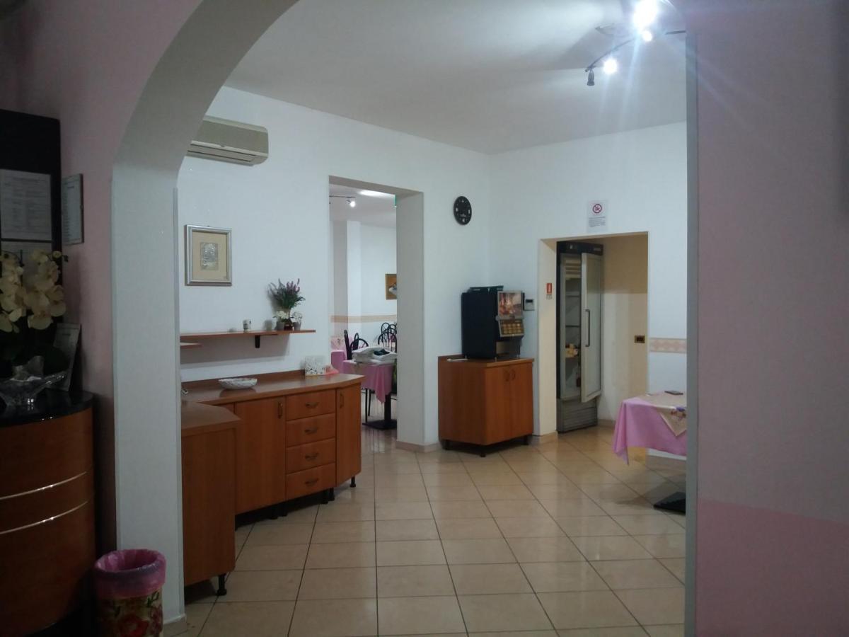 Hotel Fatima Rimini Esterno foto