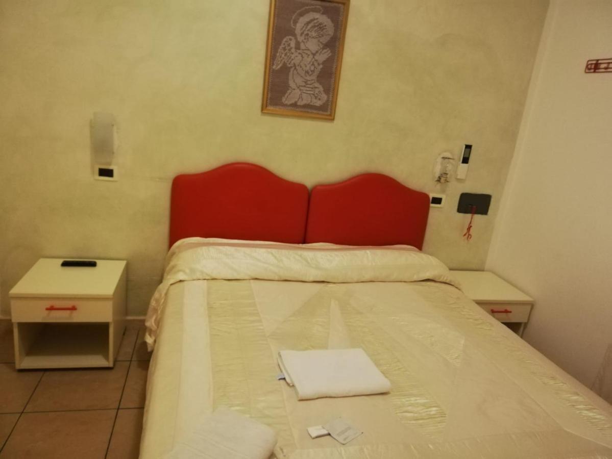 Hotel Fatima Rimini Esterno foto
